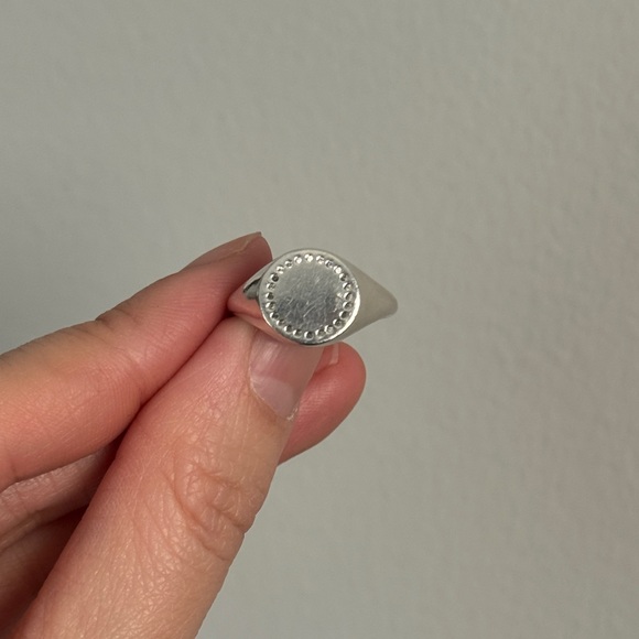 Pandora circle signet sterling silver ring with cubic zirconia size 52 / 6.5 - Picture 2 of 3